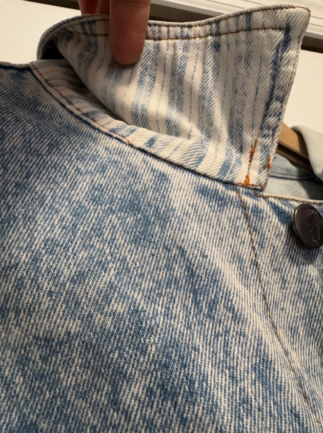 perfectly sun-faded vintage size L denim jacket with striped detailing at collar and hem
